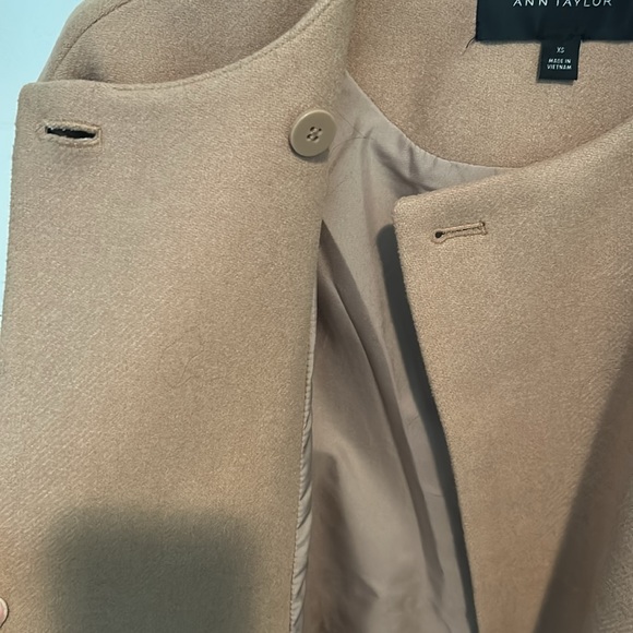 Long coat from Ann Taylor - Picture 5 of 7